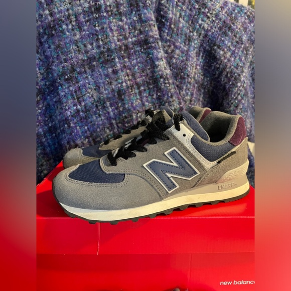 New Balance/New Vintage Style 574 Sneakers - Picture 2 of 11